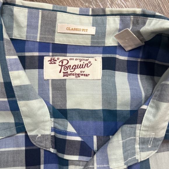 An Original Penguin Brand By Munsingwear Classic Fit Button Down LARGE - Picture 2 of 9